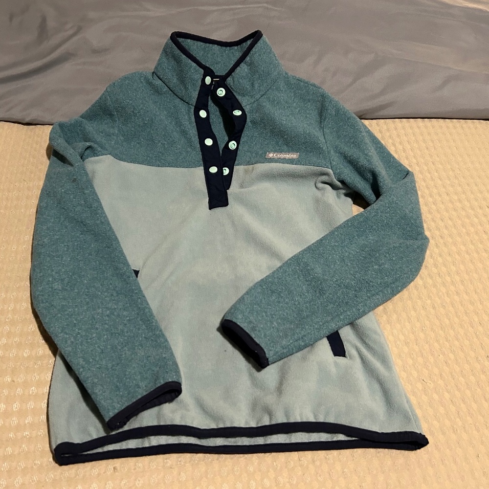 Blue pullover